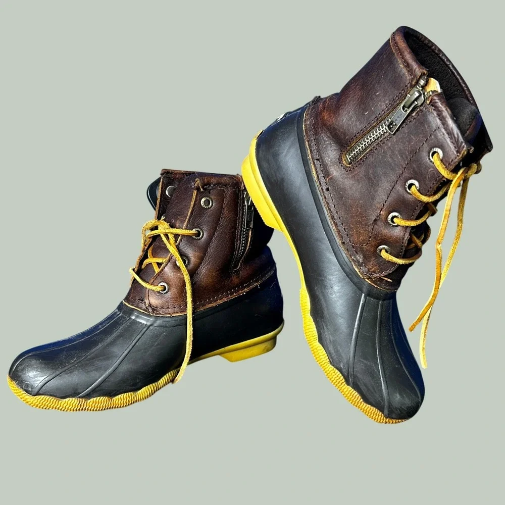 Sperry Saltwater Duck Waterproof Boots Sz 6.5M Leather Outdoor Insulation Winter
